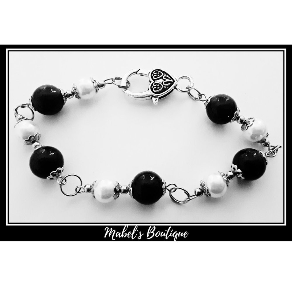 Classy Black White Glass Pearl Minimal Bracelet